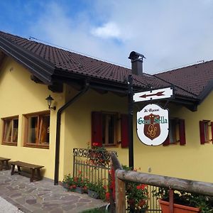 Hotel Garnì Sella Cipriani Borgo Valsugana Exterior photo