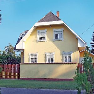 Holiday Home In Balatonmariafuerdo 19257 Balatonujlak Exterior photo