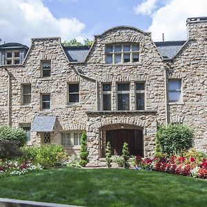 The Mansion At Maple Heights Bed and Breakfast Pittsburgh Exterior photo