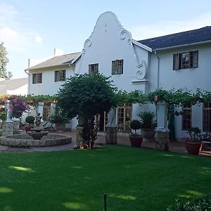 Le Chateau Guest House And Conference Centre Kempton Park Exterior photo