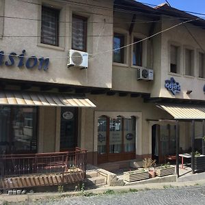 Hotel Bujtina Oltas Prizren Exterior photo