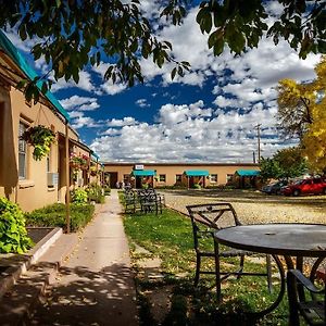 Stone Lizard Lodging Motel Blanding Exterior photo