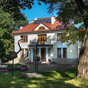 Willa Raj Hotel Nałęczów Exterior photo