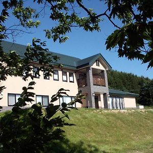 Pension&Restaurant La Collina Bed and Breakfast Nakafurano Exterior photo