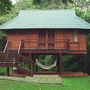 Hotel Ktdc Water Scapes Kumarakom Exterior photo