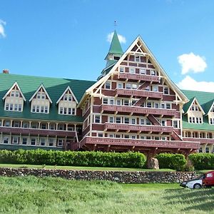 Prince Of Wales Hotel Waterton Park Exterior photo