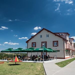 Hotel Penzion U Výra Vyrovice Exterior photo