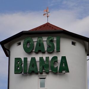 Hotel Oasi Bianca Pomposa Exterior photo