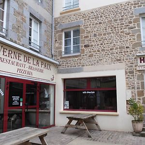 Hotel Taverne De La Paix La Ferte-Mace Exterior photo