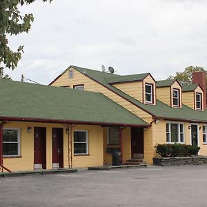 Driftwood Inn Chestertown Exterior photo