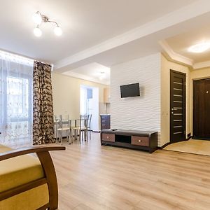 Artal Apartment On Obolonskyi Avenue 16A, 2 Bedroom Kiev Exterior photo