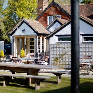 The Old House Inn Burstow Exterior photo