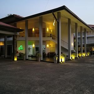 Hotel Grindlays Regency Ambepussa Exterior photo