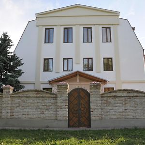 Hotel Dom Fedorovyh Sergeyevka Exterior photo