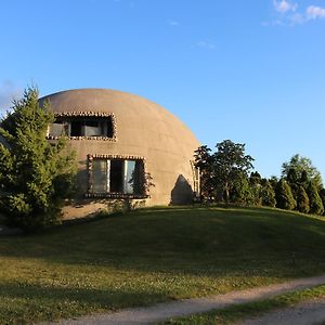 Thyme For Bed Dome Bed and Breakfast Lowell Exterior photo