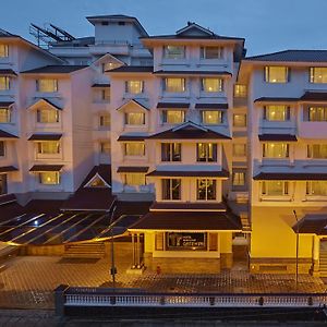 Hotel Sterling Guruvāyūr Exterior photo