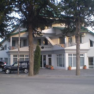 New Hotel Tbilisi Exterior photo