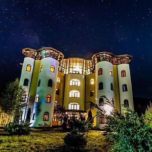 Hotel Castelul De Vis Petroşani Exterior photo