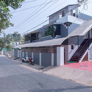 Appartamento Anies Garden Thiruvananthapuram Exterior photo