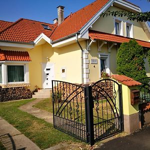 Hotel Kovács Vendégház Bük Exterior photo