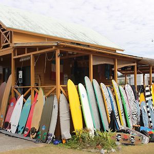 Hotel Tropical Surf House Okinawa Onna Exterior photo