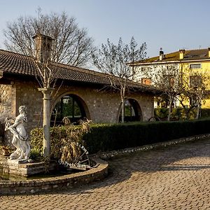 Agriturismo Gaspari Farm Bed and Breakfast Volta Mantovana Exterior photo