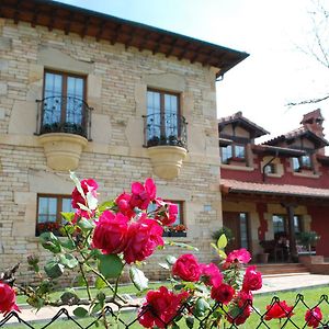 Hotel Posada La Fabula Santillana del Mar Exterior photo