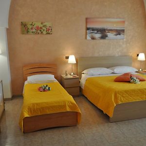 7 Contrade Bed and Breakfast Taranto Exterior photo