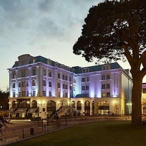 Killarney Plaza Hotel&Spa Exterior photo