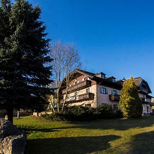 Hotel Entenwirt Seeham Exterior photo