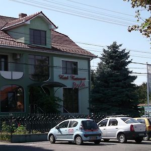 Hotel Perla Satu Mare Exterior photo