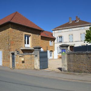 Chambre D'Hotes Le Jardin Des Pierres Dorees Bed and Breakfast Villefranche-sur-Saône Exterior photo