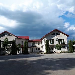 Hotel Pensiunea Cionca Gilău Exterior photo