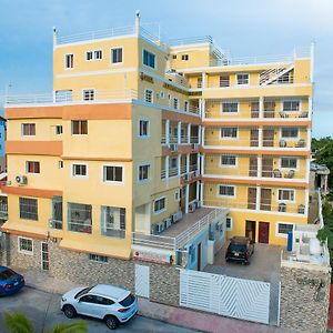 Tropical Island Apartahotel Santo Domingo Exterior photo