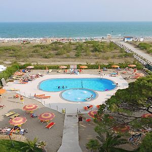 Hotel Bertha Fronte Mare Lido di Jesolo Exterior photo