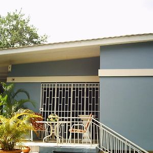 Hotel Shammah'S Bed & Breakfast Diego Martin Exterior photo