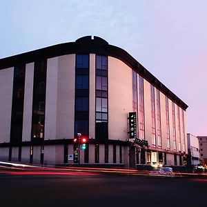 Hotel Chicoutimi Exterior photo