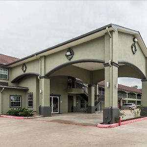 Quality Inn & Suites Bridge City Orange Exterior photo