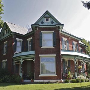 Hotel Nauvoo Grand Bed & Breakfast Exterior photo