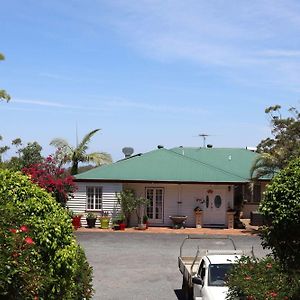 Hotel Hilltop On Tamborine Gold Coast Exterior photo