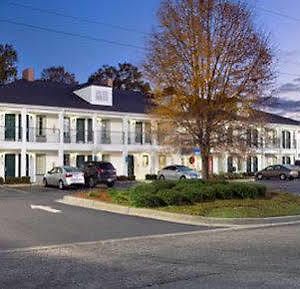 Hotel Baymont By Wyndham Eufaula Exterior photo