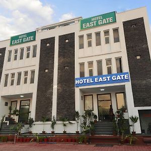 Hotel Dazzling East Gate Agra  Exterior photo
