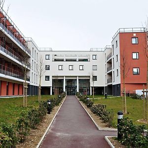 Comfort Aparthotel Versailles, St Cyr L'Ecole Saint-Cyr-lʼÉcole Exterior photo