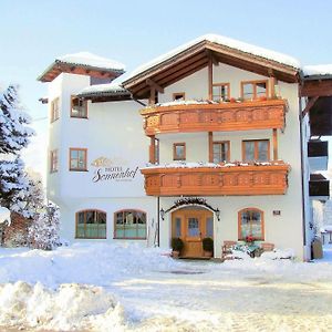 Hotel Sonnenhof - Bed & Breakfast & Appartements Innsbruck Exterior photo