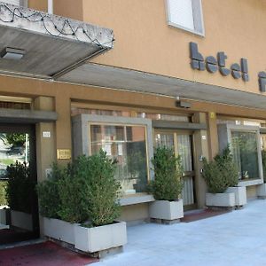 Hotel Pinolo Gubbio Exterior photo