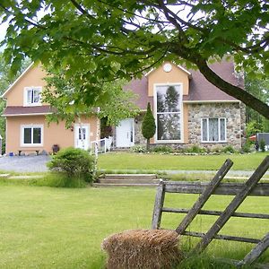 Gite L'Antre D'Eux Bed and Breakfast Sherbrooke Exterior photo