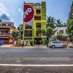 Oyo 10743 Silver Villa Guest House Visakhapatnam Exterior photo