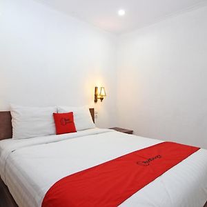 Hotel Reddoorz Near Borobudur Temple 2 Yogyakarta Exterior photo