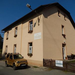 Hotel Penzion Manetin U Sv. Barbory Exterior photo