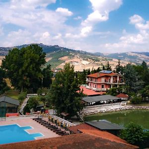 Agriturismo Petrilli Villa Flumeri Exterior photo